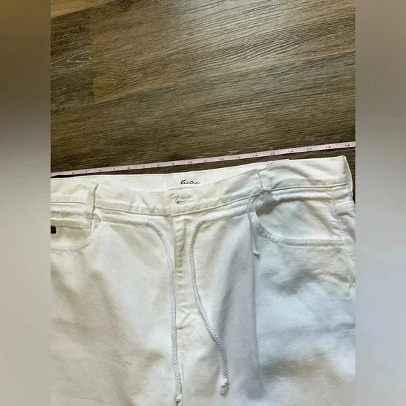 Kancan women’s Queens Ultra High Rise Slouch Fit White Drawstring Jeans size 30 - Picture 9 of 15